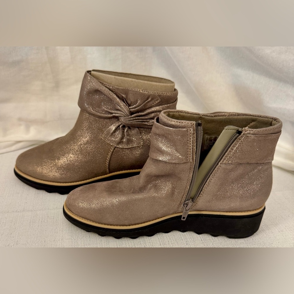 Clarks Collection Sharon Salon Pewter Metallic Ankle Boots (Size US 6.5M) - Picture 6 of 8